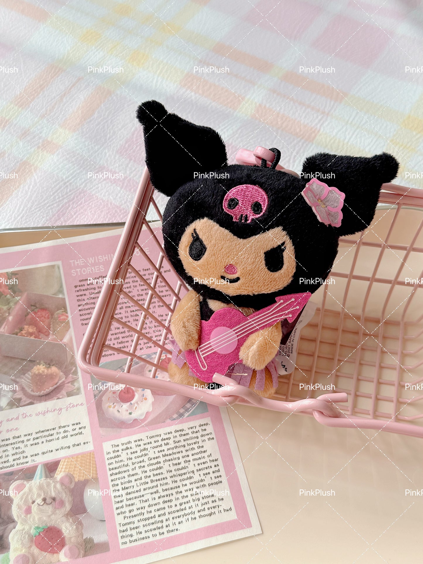 Kuromi  Hawaii Exclusive Ukulele Plush Keychain